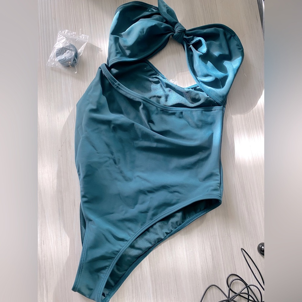 Forever 21 turquoise one-piece bathing suit